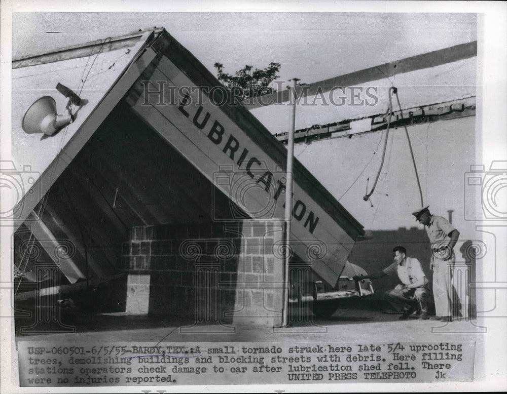 1955 Press Photo Debris from Tornado in Bardy, Texas - Historic Images