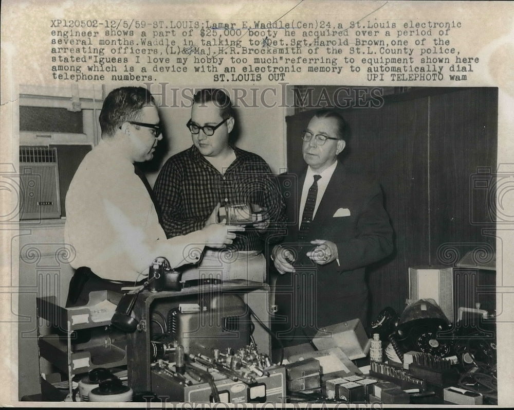 1959 Press Photo Lamar E. Waddle , Maj. H.R. Brochsmith, Sgt. Harold Brown - Historic Images