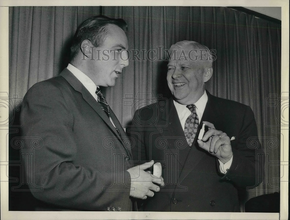 1956 Press Photo Rep. Patrick Nillings Presents Key to City Dump to Chas. Wilson - Historic Images