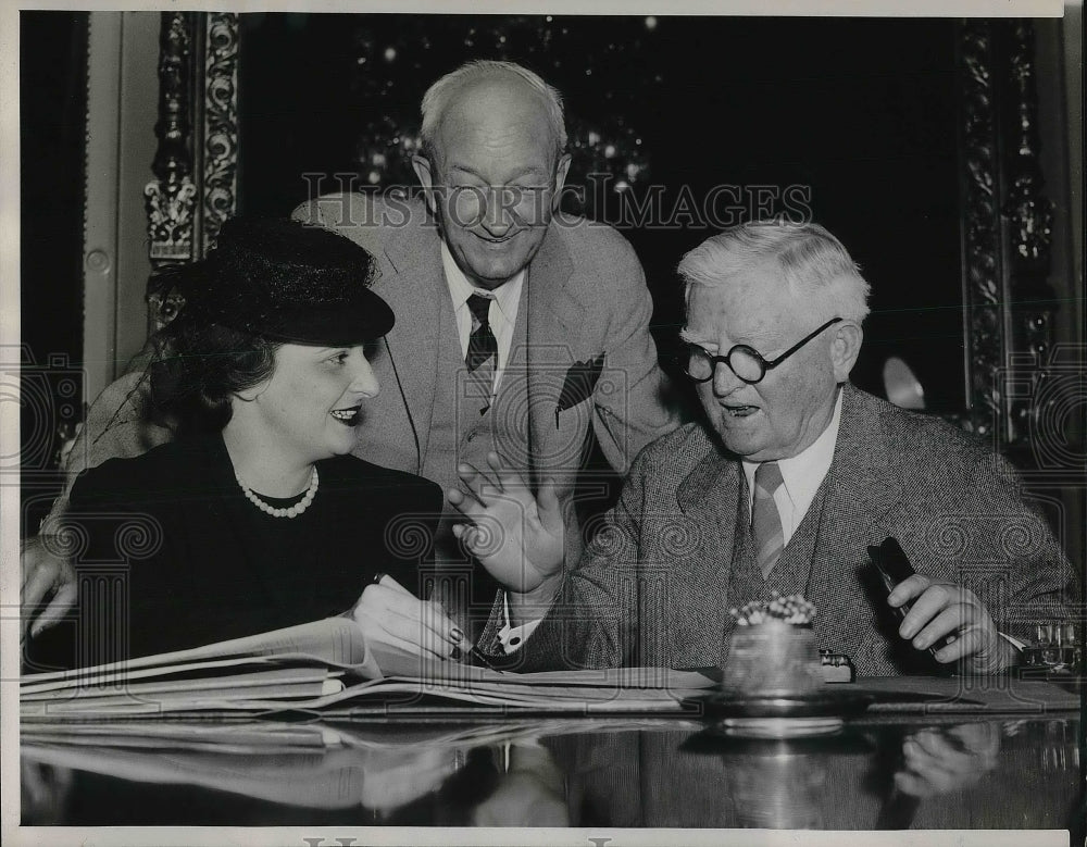 1940 VP John N Garner,EK Ellsworth & Katherine Barber in D.C. - Historic Images