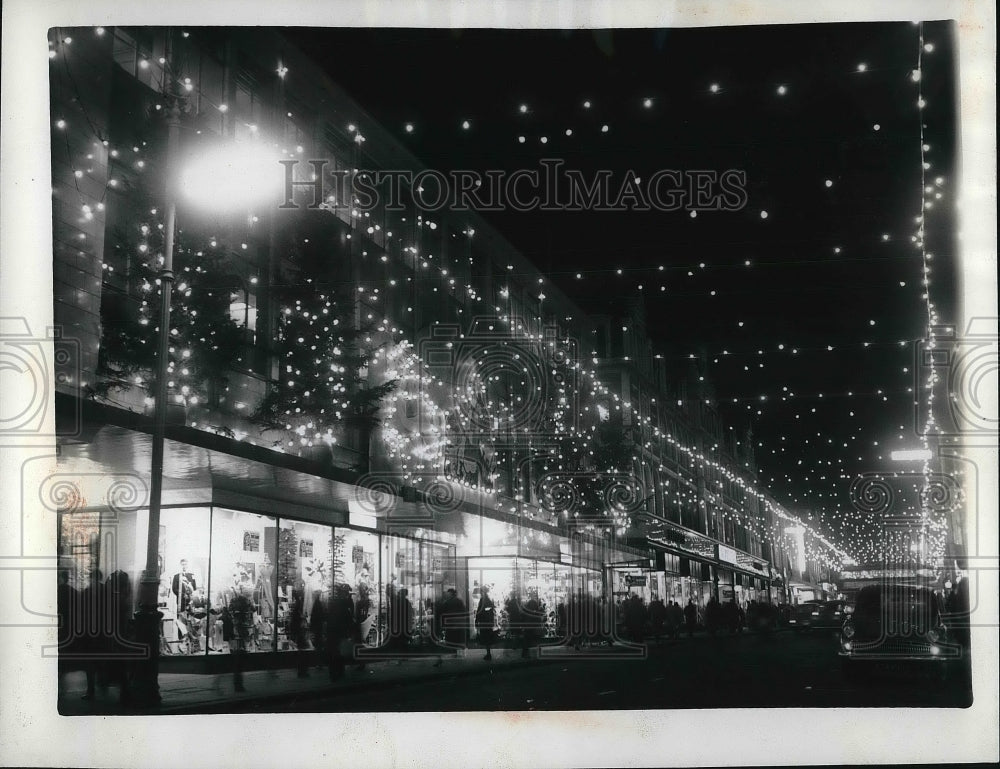 1962 London Christmas Street lights - Historic Images