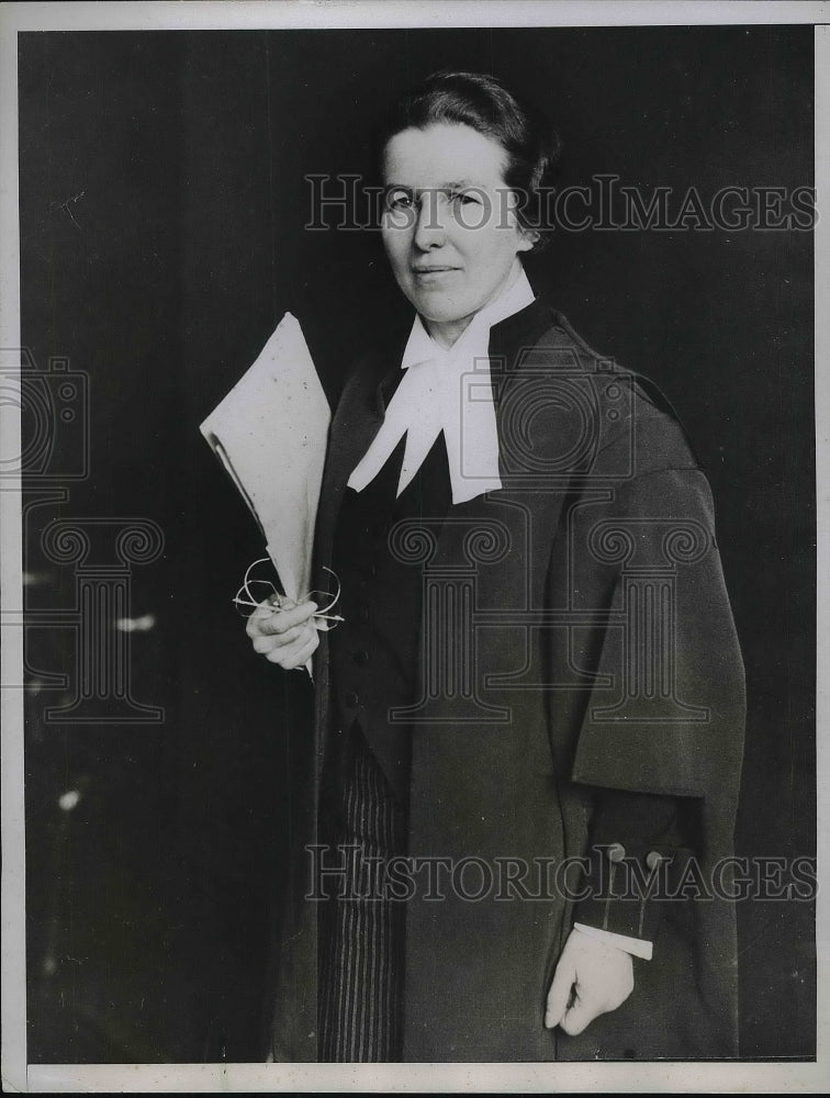 1935 Helen Kinnear, Canada&#39;s 1st woman K.C. - Historic Images