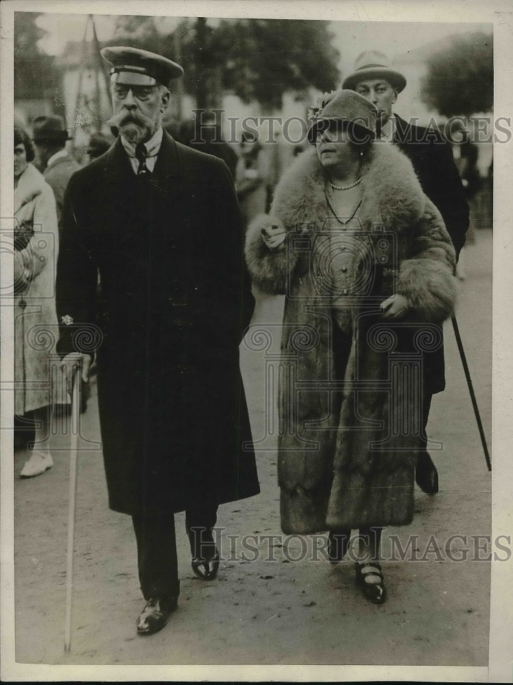 1926 financier Solly Joel &amp; wife at Carlton Club, Cannes, France - Historic Images