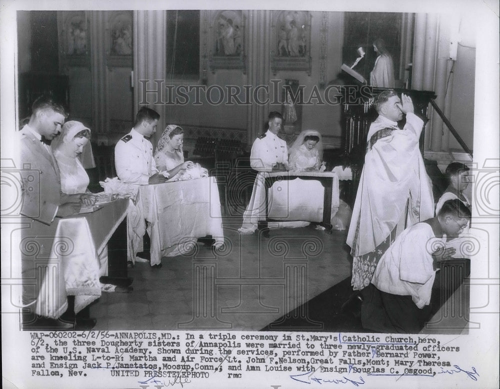 1956 Press Photo Martha, Lt. John Nelson, Mary Theresa and Ensign Jack Janetato - Historic Images