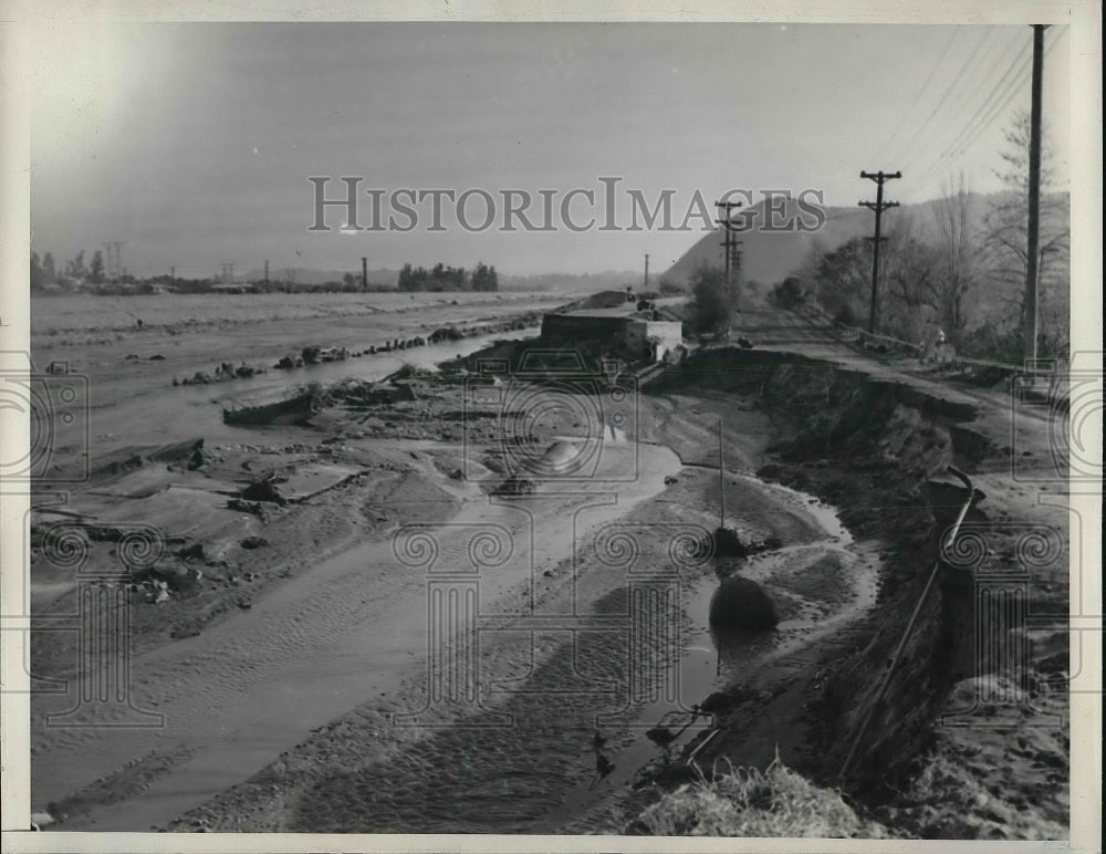 1938 Riverside Drive, the main road to the airports all washed out-Historic Images