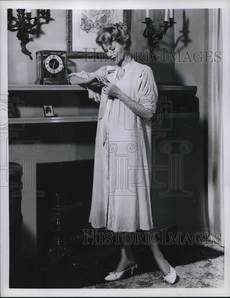 1957 Hostess coat-Historic Images