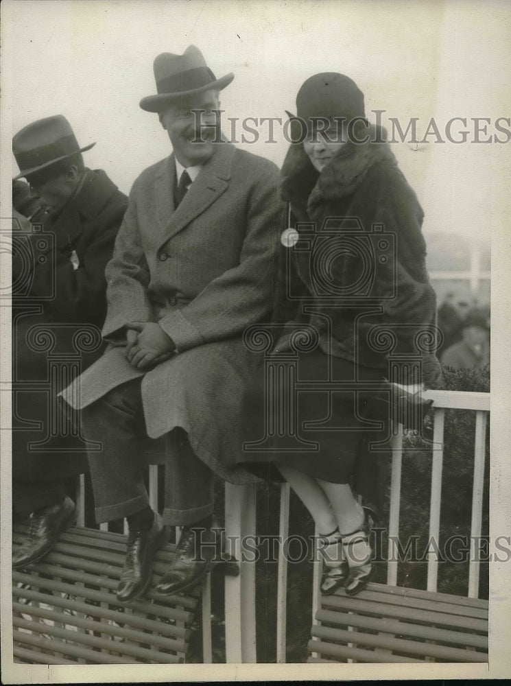 1925 Mary Lambert &amp; Frank R. Howe attend the Fall meet of the United-Historic Images