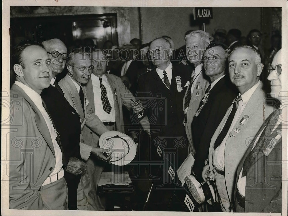 1936 RB Kreager of Tx &amp; others at Republican Natl Convention - Historic Images