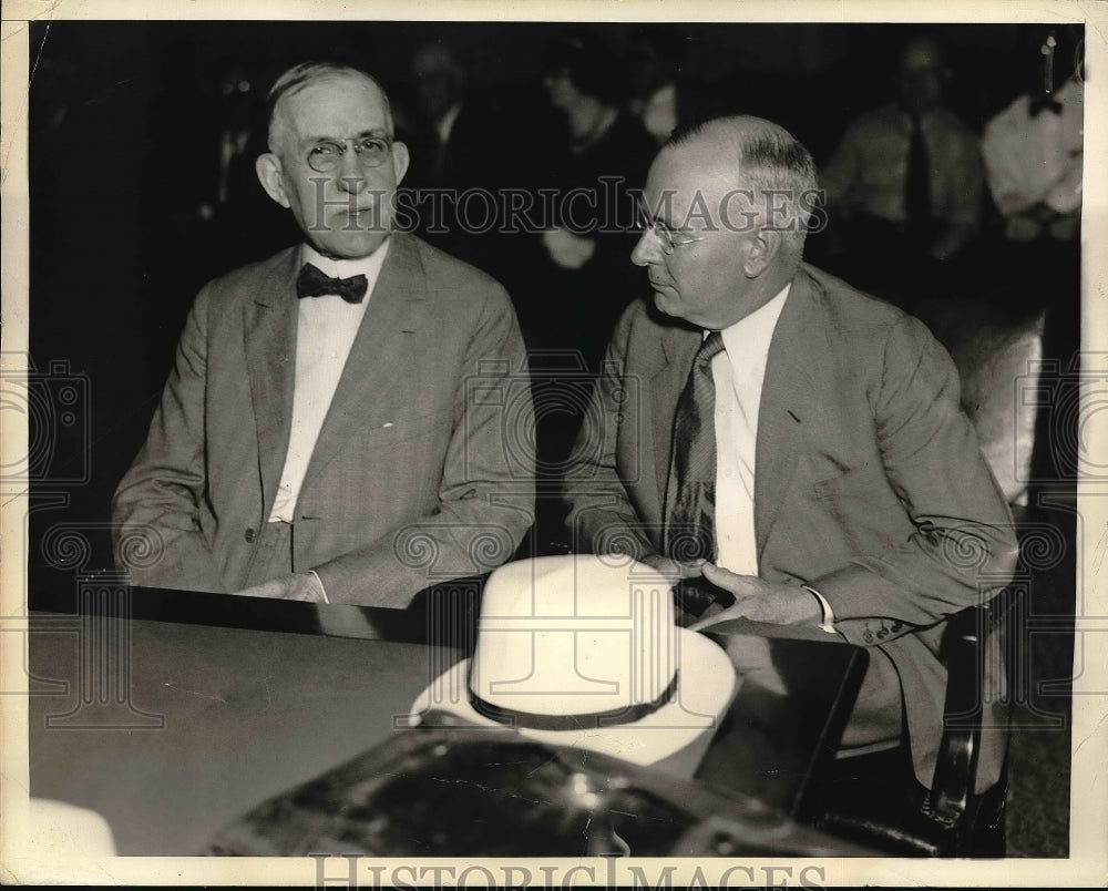 1933 Press Photo President and Counsel of the Pennroad Corp.in Senate Committee - Historic Images