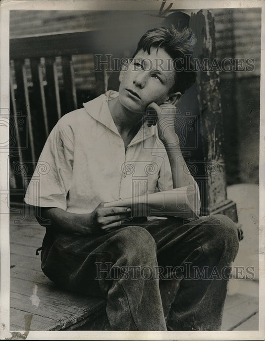 1935 Press Photo Daniel Buddy Fischer Age 14 Found $1500 & Turned it In - Historic Images