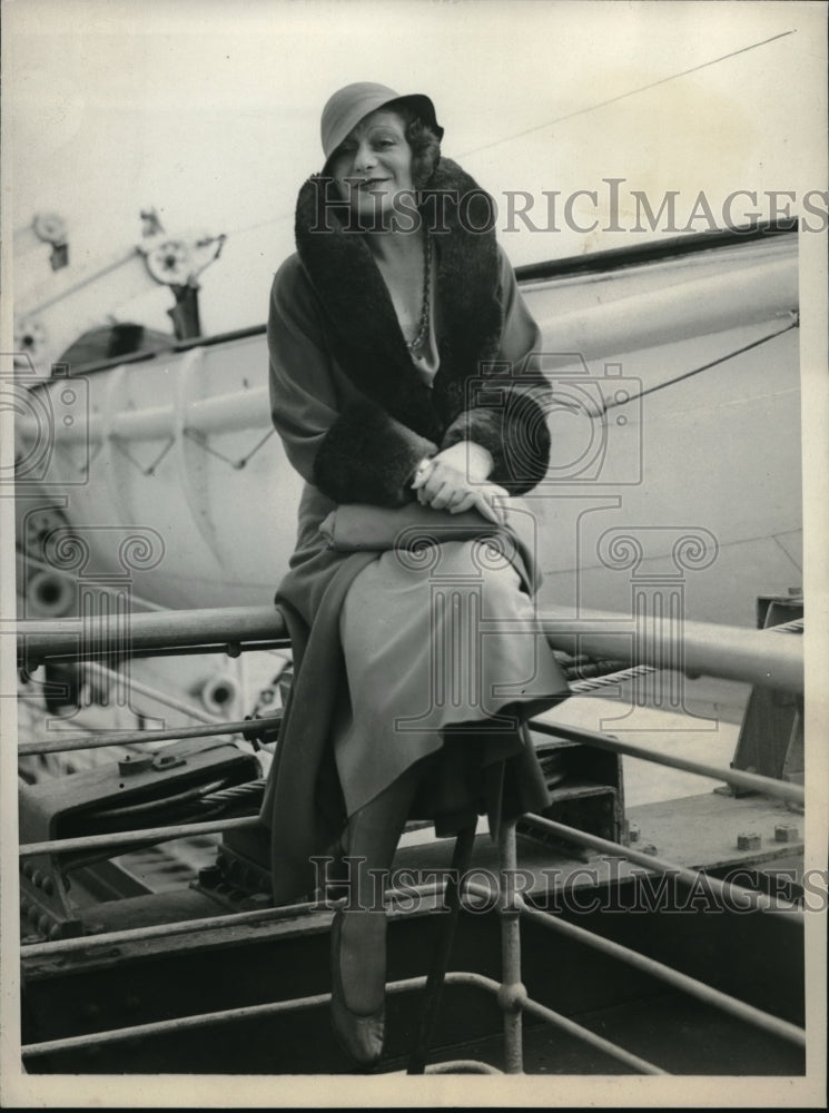 1932 Mrs. harry Glemby on S.S. Europa - Historic Images