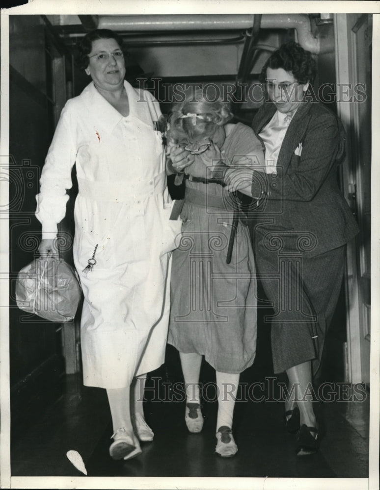 1937 Press Photo Matron Pauline Kull, Jean Hepburn &amp; Matron Vada Sullivan-Historic Images