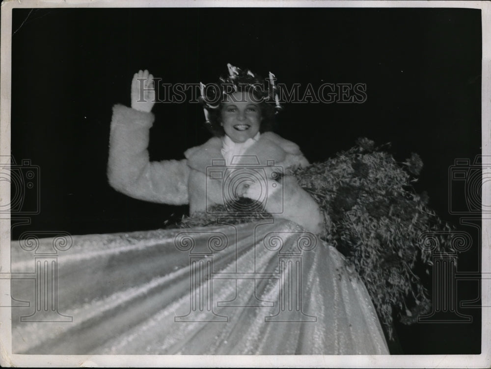 1936 Press Photo Inga Bagga Crowned Miss Lucia of Stockholm-Historic Images