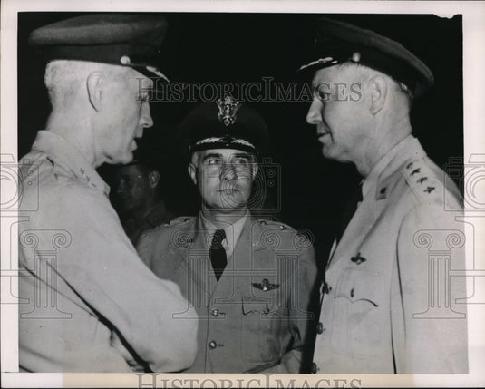 1951 Press Photo Lt. Gen. Otto Weyland and Maj Gen Everest - Historic Images