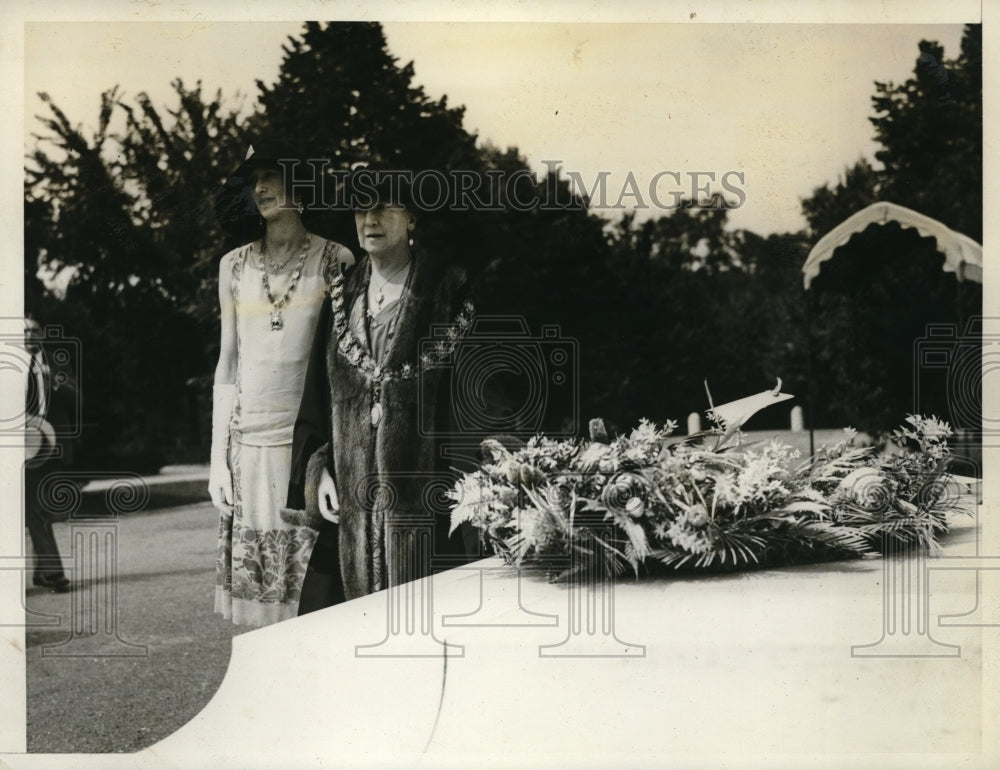 1928 Press Photo Lucia Marion Foster Welch &amp; Daughter Mrs. Dorothy Marion Paton - Historic Images