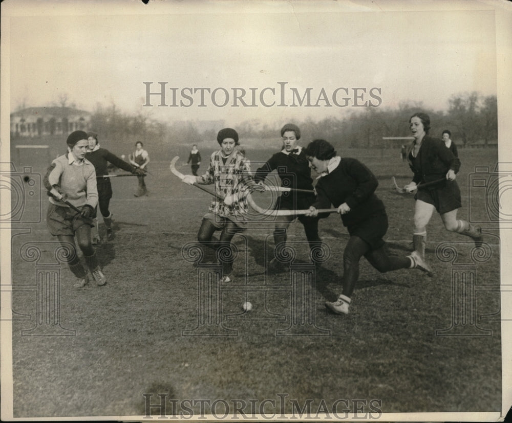 1930 Press Photo Inter Class Hockey Match Savage School - Historic Images