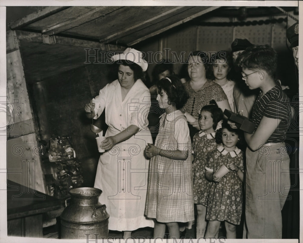 1938 Inauguration of Annual Boat Ride Underprivileged Children - Historic Images