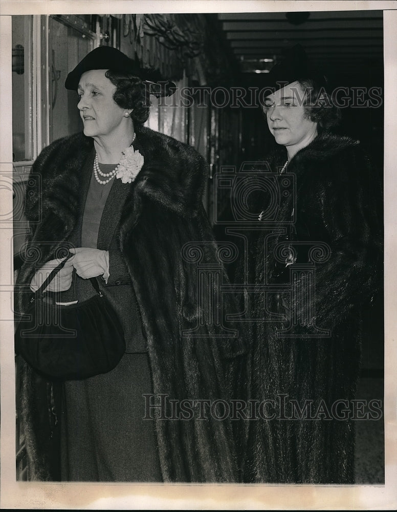 1940 Press Photo Sumner Welles, wife of the Under Sec. of State &amp; her niece - Historic Images