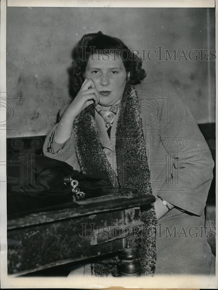 1947 Press Photo Claire M. Griffin, R.I. Cashier Faces Embezzlement Charges - Historic Images