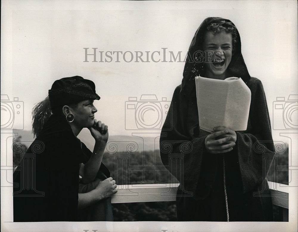 1940 Press Photo Peter Poor playing the role of St. Francis of Assisi - Historic Images