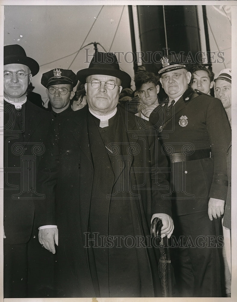 1938 Press Photo Cardinal Dougherty in New Jersey after his Eucharistic - Historic Images