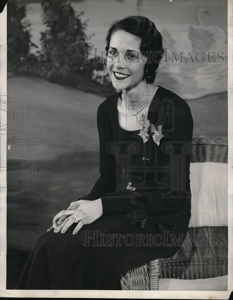 1932 Ruth Wenter, Northwestern Purple Beauty Queen - Historic Images