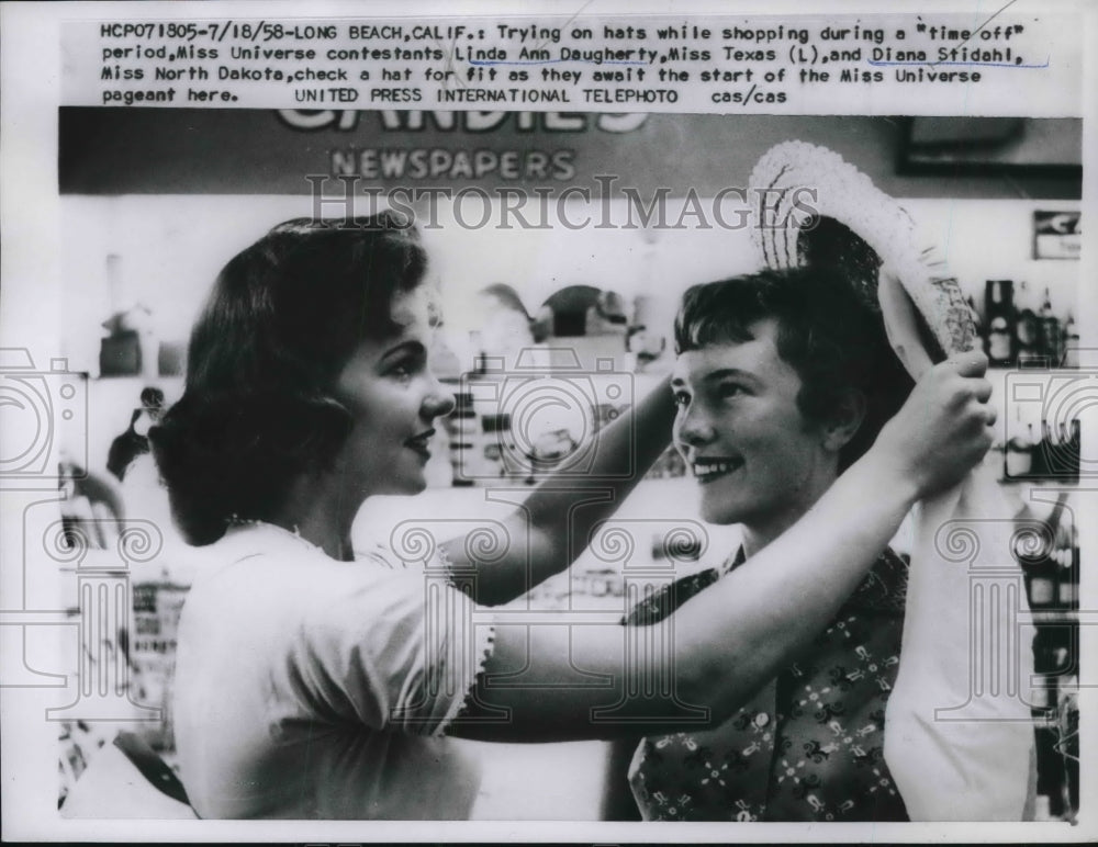 1958 Miss Texas Linda Ann Daugherty, Miss North Dakota Diana Stidahl-Historic Images