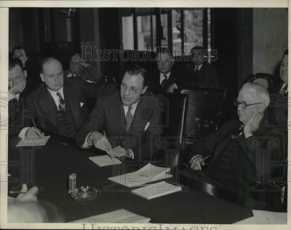 1934 Press Photo Frank Walker, Allen Deane and Sen Games Couzens in the Senate. - Historic Images