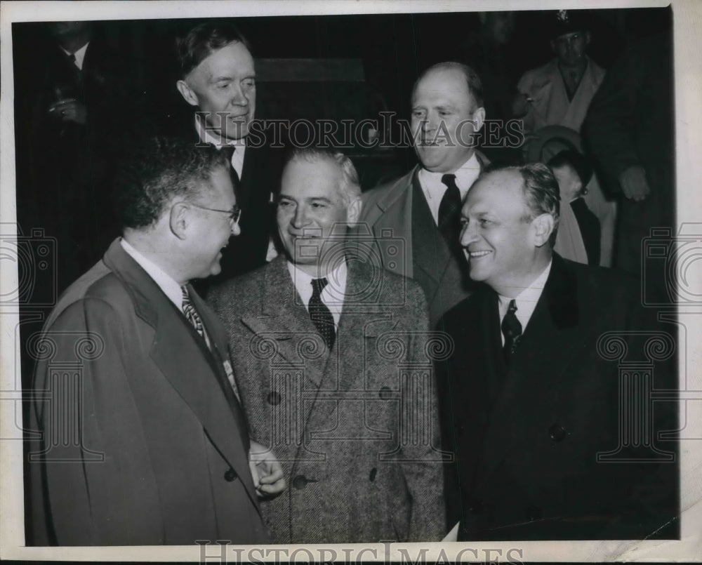 1945 Press Photo Sen Wayland Brooks, Gov. Dwight Green, Sen Scott Lucas - Historic Images