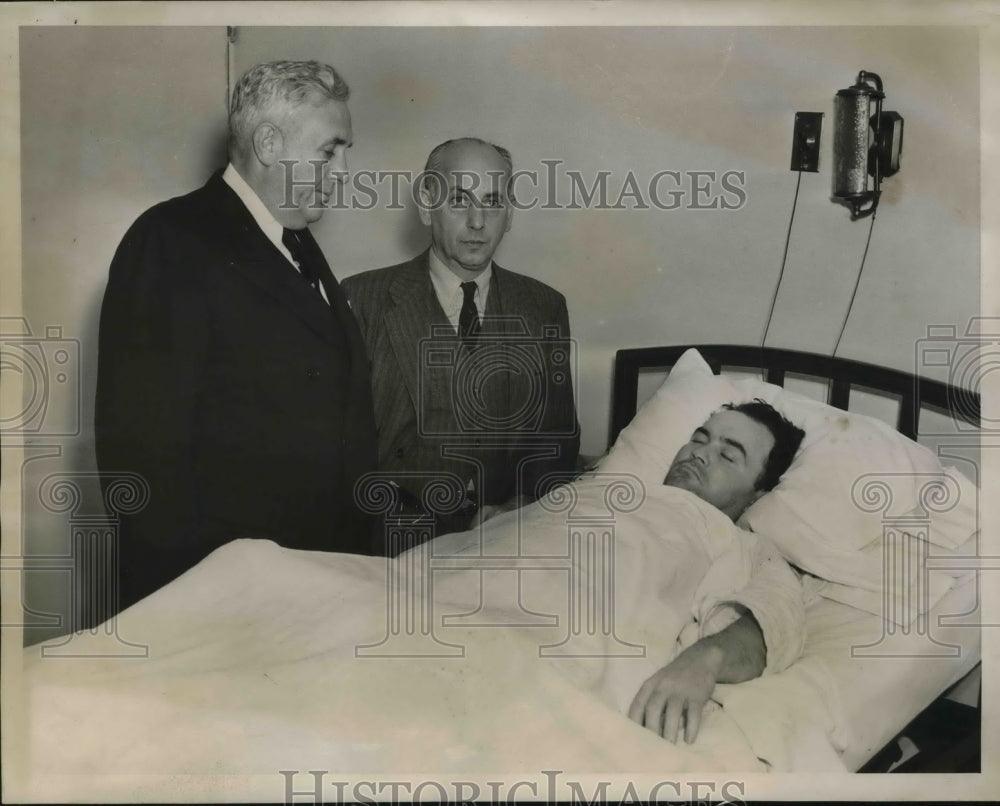 1939 Patrolman James Walsh, Police chief Edward Agnew  - Historic Images