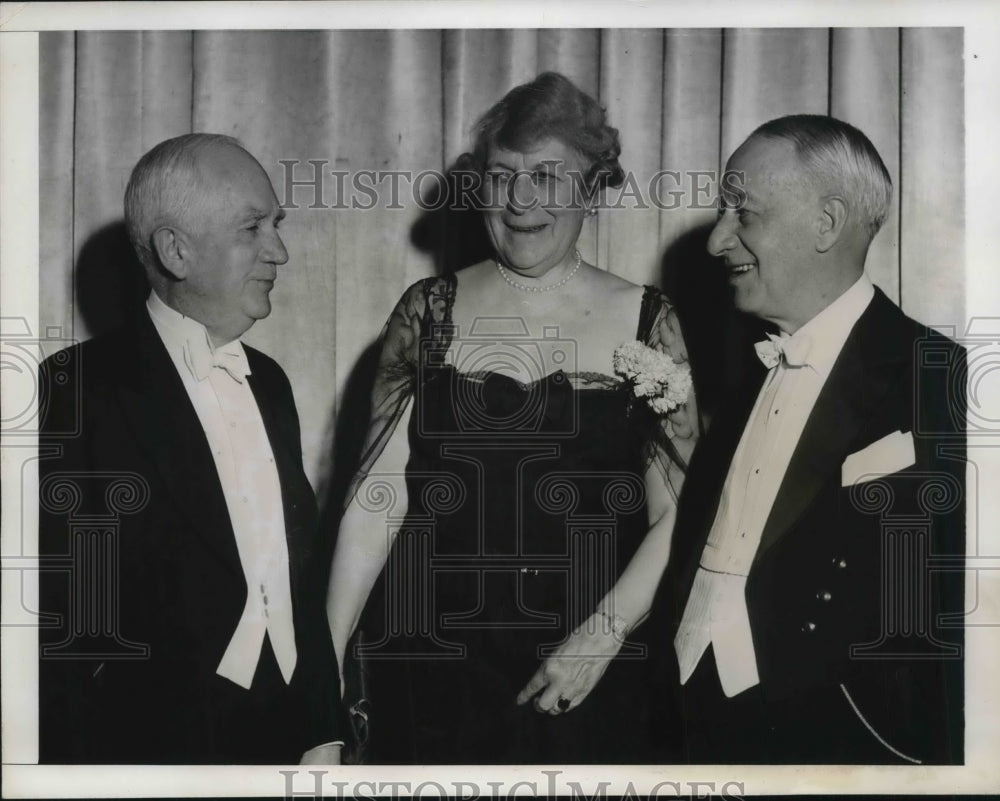 1941 Norman H. Davis of Red Cross, Mrs. J.B. Harriman, Alfred Smith - Historic Images