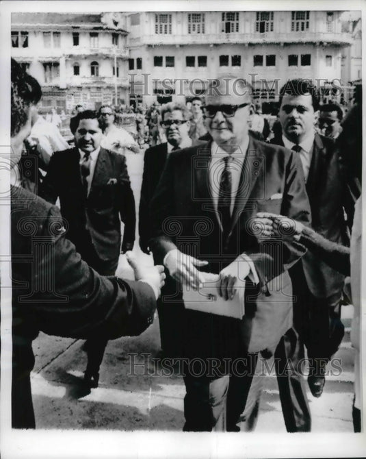 1968 Press Photo Max Dalvalli Sworn in As Panama's New Prseident - Historic Images