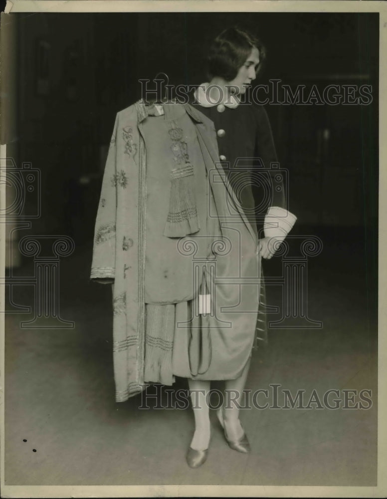 1926 Ruth Walsh Mandarin Dress - Historic Images