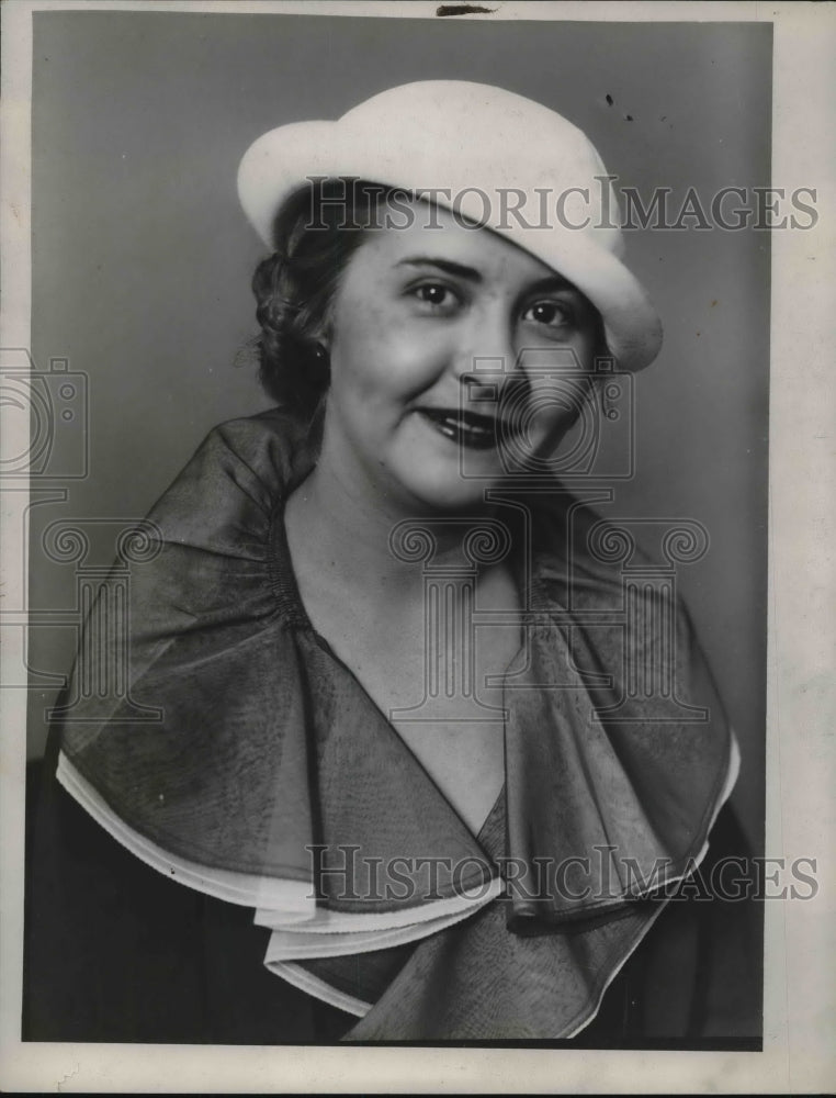 1934 Press Photo Miss Mary Louise Horn During Visit With Ambassador - Historic Images