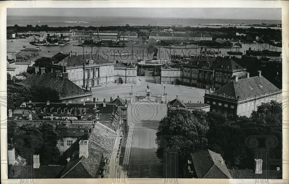 1940 Press Photo Airview of the Royal Residence in Copenhagen Denmark. - Historic Images