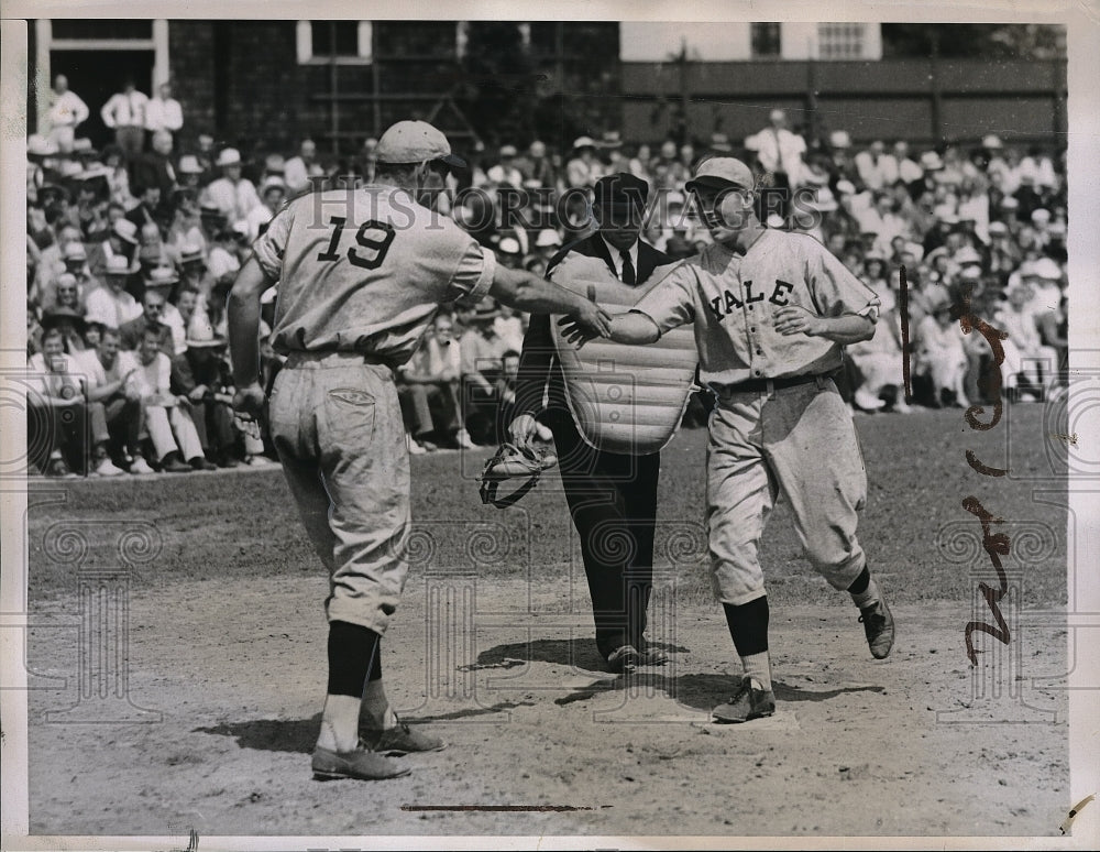 1937 Yale's Larry Keller & Ed Collins after Yale beats Harvard in - Historic Images