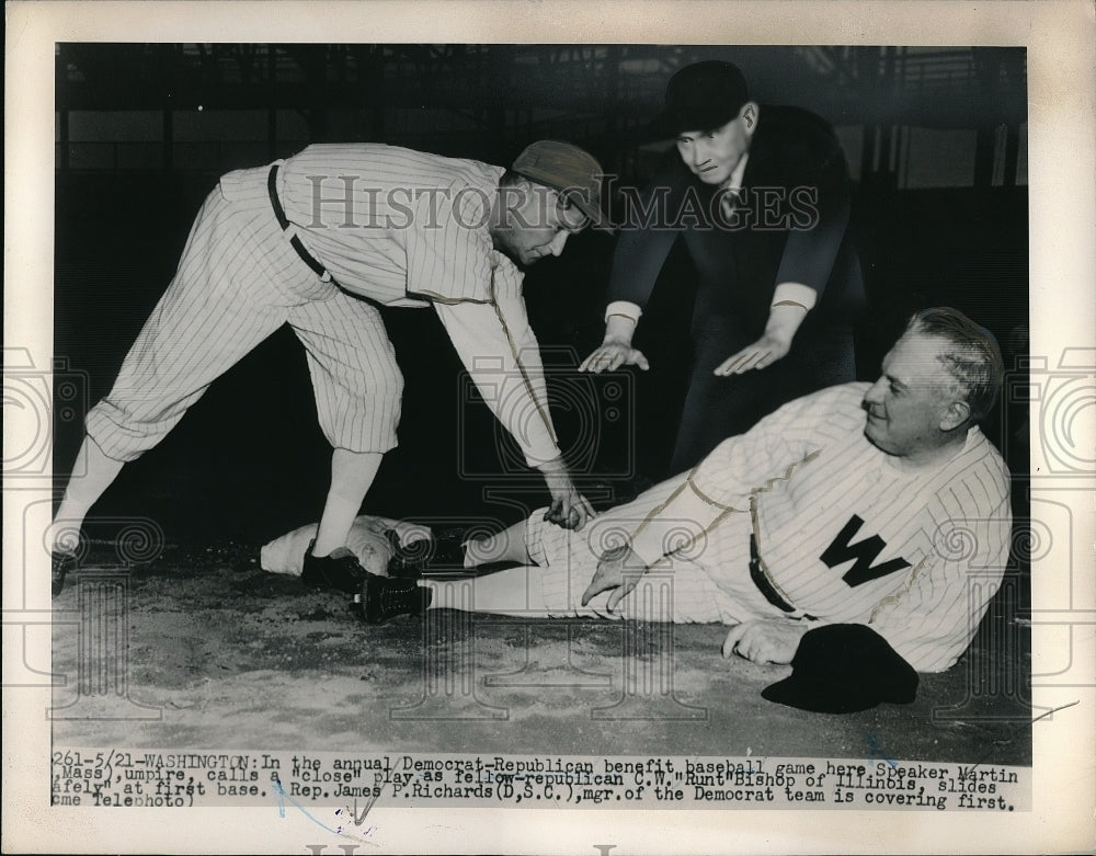 1948 Press Photo C,W. Bishop At Democratic & Republicans Benefit Baseball Game - Historic Images
