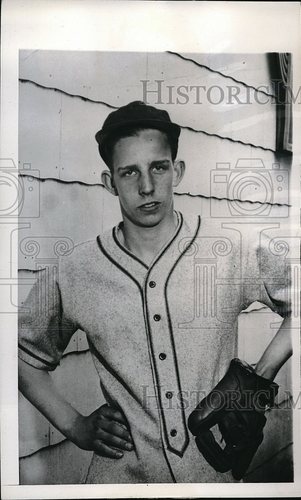 1948 Allen Hayden pitcher for Bruce HS in Chicago - Historic Images