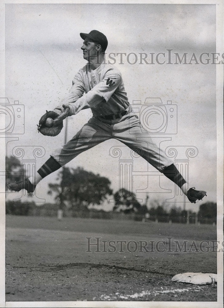 1938 Joe Kuhel at training camp  - Historic Images