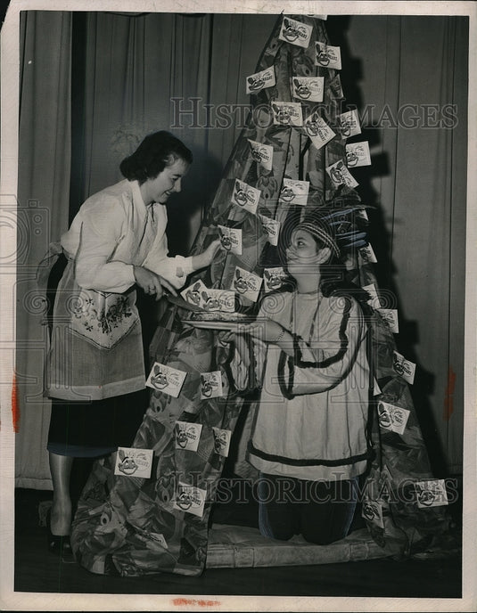 1950 Press Photo Mrs Ken Green & Miss Kay Sargent Roosevelt, Jr HS in Cleveland-Historic Images