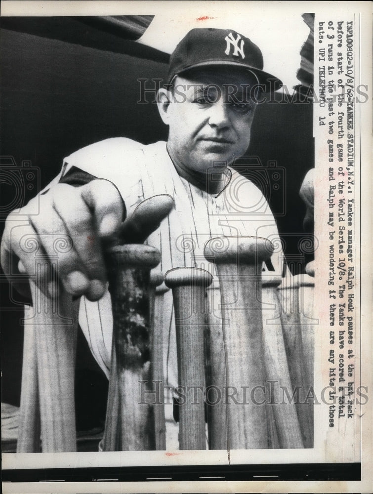 1962 Press Photo Ralph Houk , Yankees Manager during World Series Game. - Historic Images