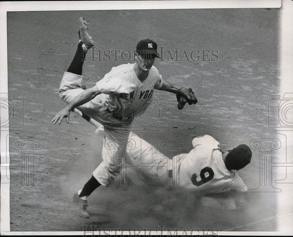 1950 Press Photo White Sox Dave Philly out st 2nd vs Yankee Gerry Coleman - Historic Images