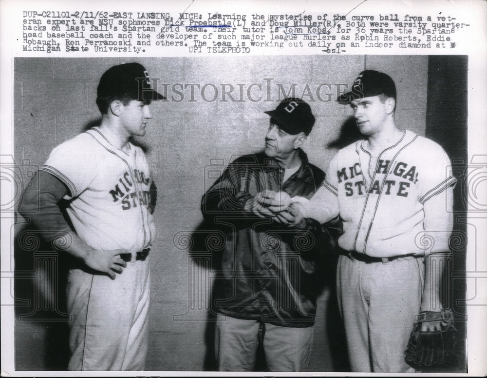 1962 Press Photo MSU sophomores Dick Proebstle, Doug Miller &amp; coach John Kobs - Historic Images