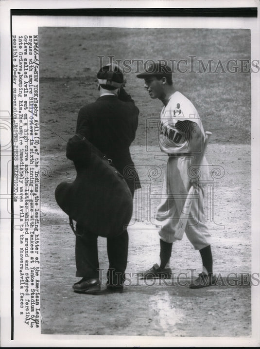 1954 Press Photo Indians, Bobby Avila & unpire Billy Grieve - Historic Images