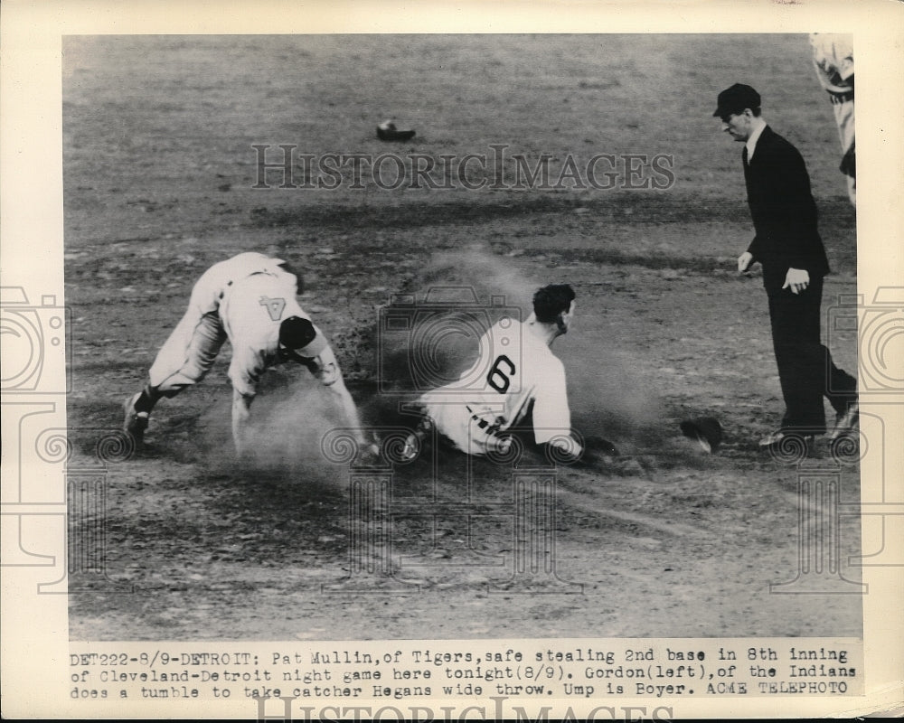 1948 Tigers Pat Mullin safe at 2nd vs Indians Gordon - Historic Images