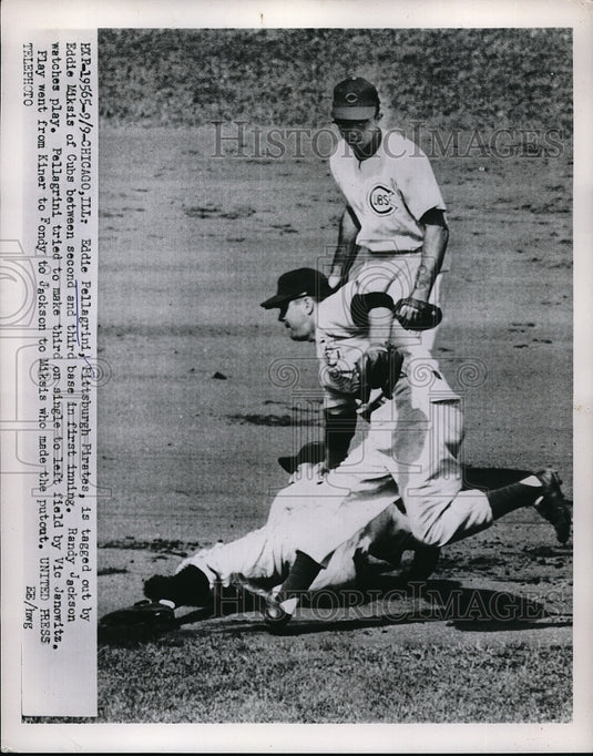 1953 Press Photo Pittsburgh Pirates Eddie Pellagrini, Cubs' Eddie Miksis, Randy-Historic Images