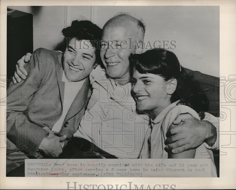 1951 Press Photo Fred Rose reunited w/ his wife &amp; daughter Laura after serving a - Historic Images