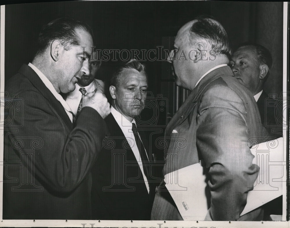 1954 Press Photo Asst Sec of State Henry J Holland - Historic Images