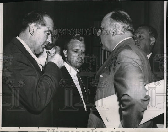 1954 Press Photo Asst Sec of State Henry J Holland - Historic Images