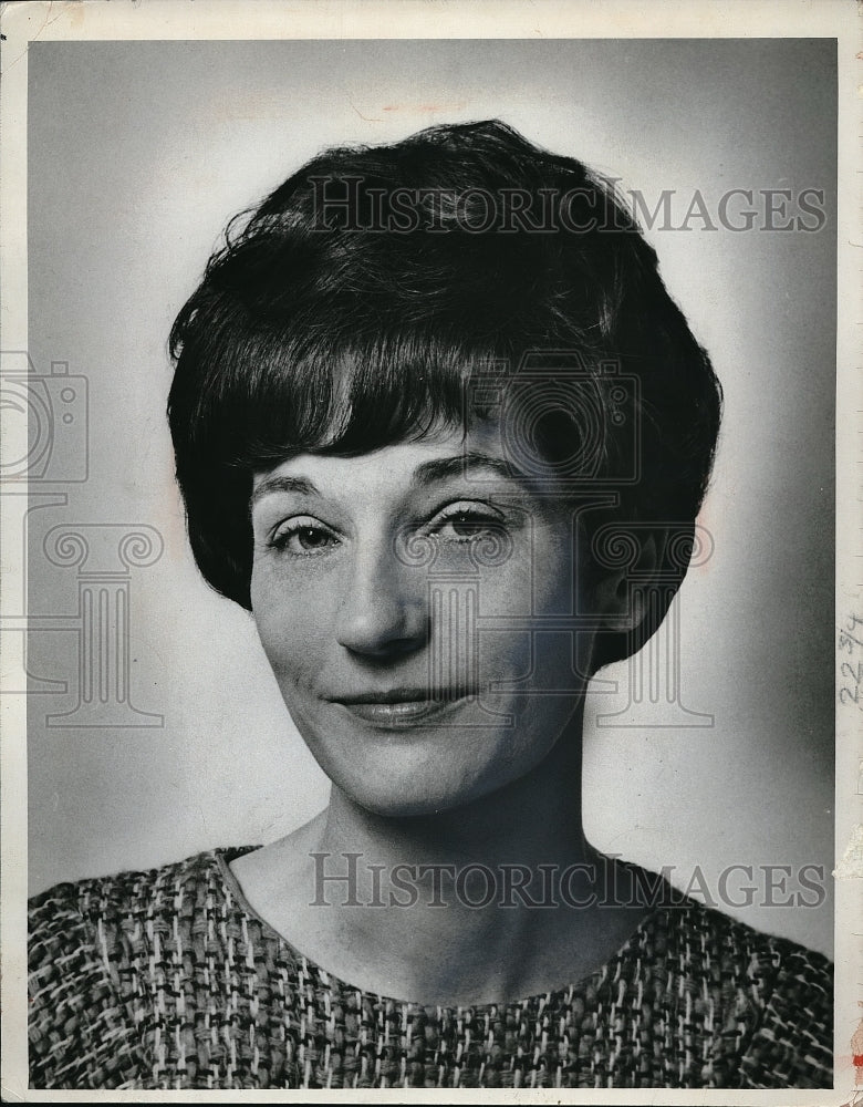 1967 Press Photo Betty Canary posing for photo-Historic Images